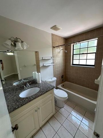 9295 W Sunrise Boulevard 9295, Plantation, FL 33322