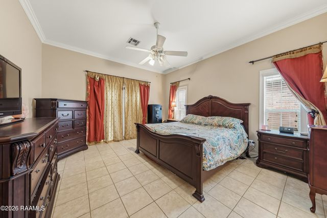 201 Copperfield Way, Youngsville, LA 70592