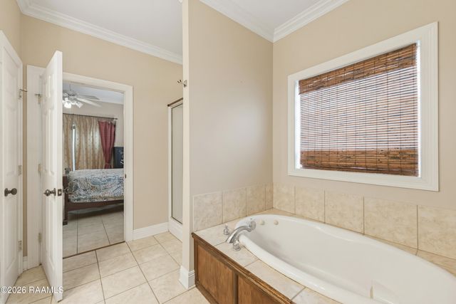 201 Copperfield Way, Youngsville, LA 70592