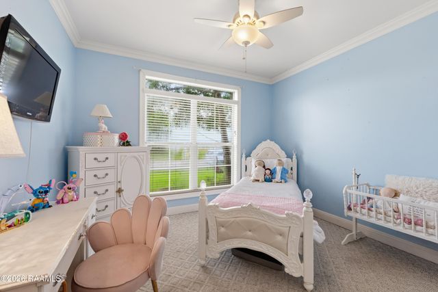 201 Copperfield Way, Youngsville, LA 70592