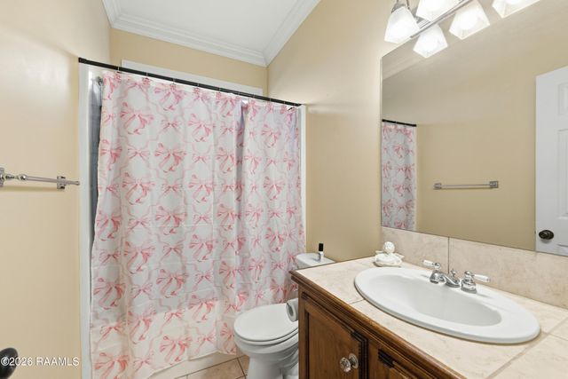 201 Copperfield Way, Youngsville, LA 70592