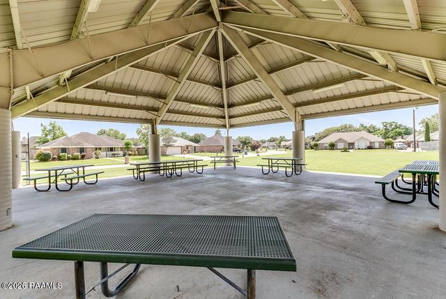 201 Copperfield Way, Youngsville, LA 70592