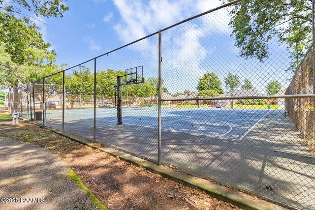 201 Copperfield Way, Youngsville, LA 70592