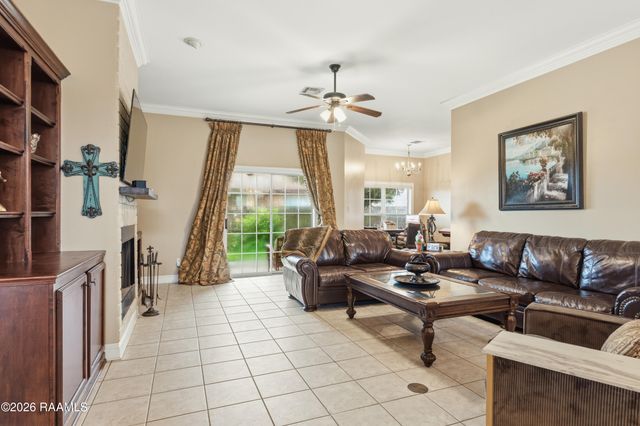 201 Copperfield Way, Youngsville, LA 70592
