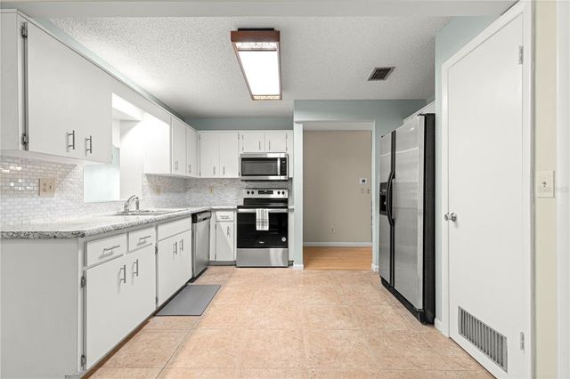 8707 SW 88TH COURT ROAD B, Ocala, FL 34481