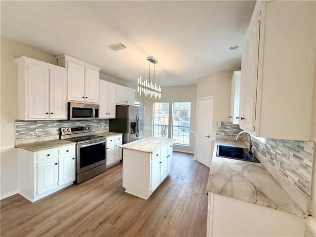 6762 Biltmore Court, Mobile, AL 36695