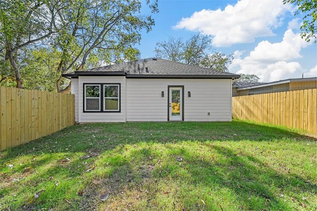 5424 Bourquin Street, Dallas, TX 75210