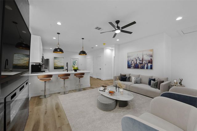 5424 Bourquin Street, Dallas, TX 75210