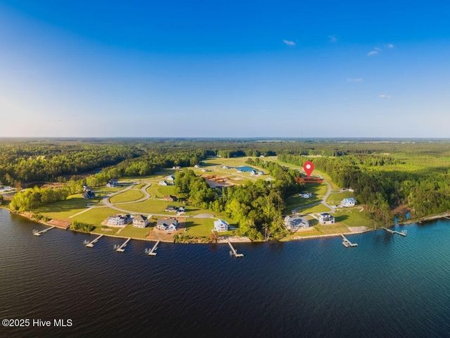 332 S Brightleaf Drive, Minnesott Beach, NC 28510