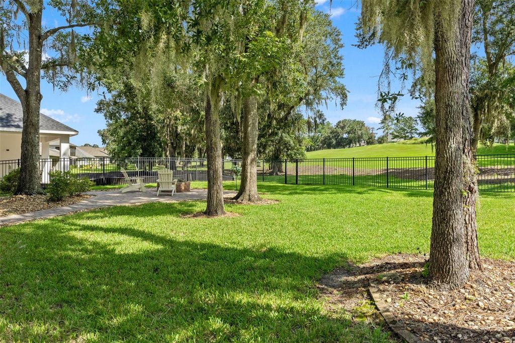 Image 45 of property listing at 4684 SOUTHERN VALLEY LOOP, Brooksville, FL 34601