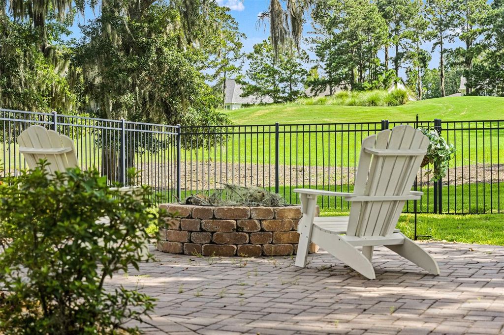 Image 50 of property listing at 4684 SOUTHERN VALLEY LOOP, Brooksville, FL 34601