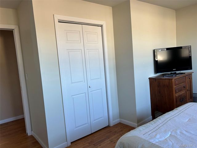 70 E Beverly Parkway, Valley Stream, NY 11580