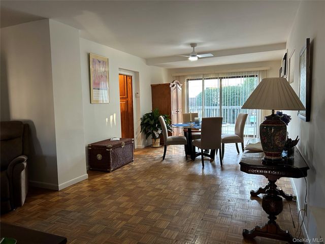 70 E Beverly Parkway, Valley Stream, NY 11580