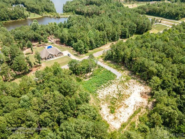 230 Merrill Lane, Deatsville, AL 36022