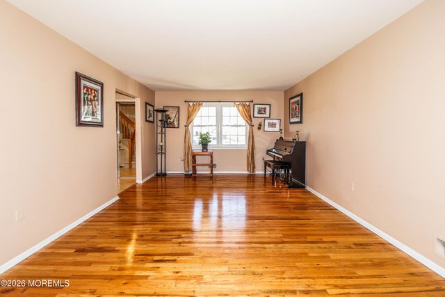 13 Bosko Drive, East Brunswick, NJ 08816