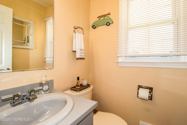 13 Bosko Drive, East Brunswick, NJ 08816