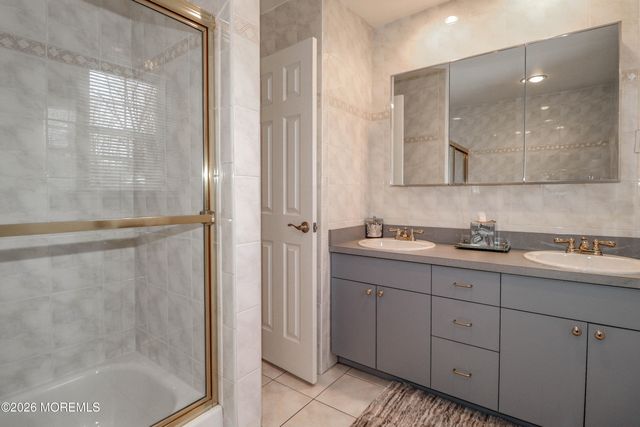 13 Bosko Drive, East Brunswick, NJ 08816