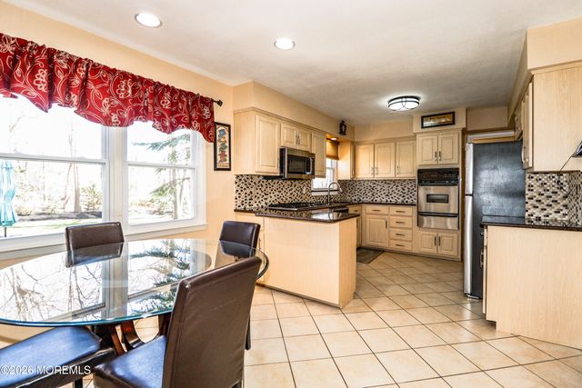 13 Bosko Drive, East Brunswick, NJ 08816