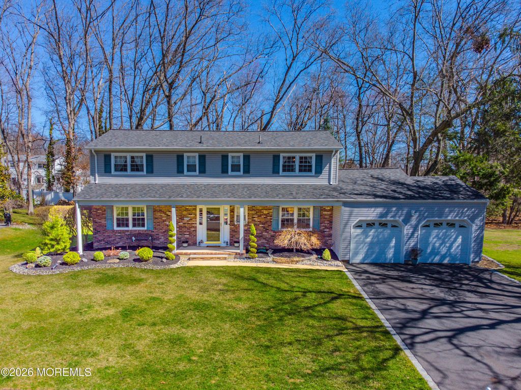 13 Bosko Drive, East Brunswick, NJ 08816