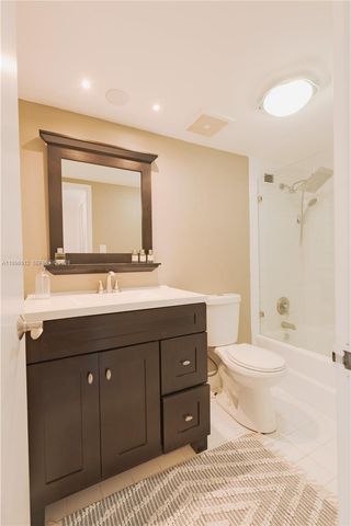 5161 Collins Ave 1102, Miami Beach, FL 33140