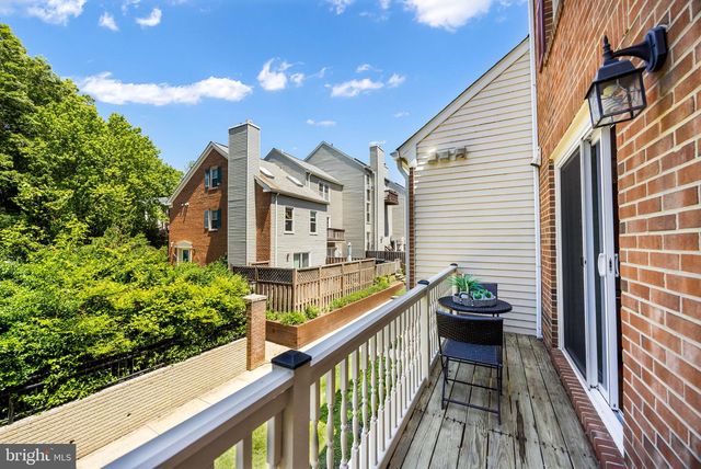 7595 CHRISLAND CV, Falls Church, VA 22042