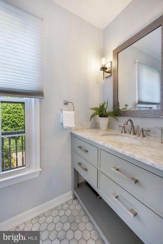 7595 CHRISLAND CV, Falls Church, VA 22042