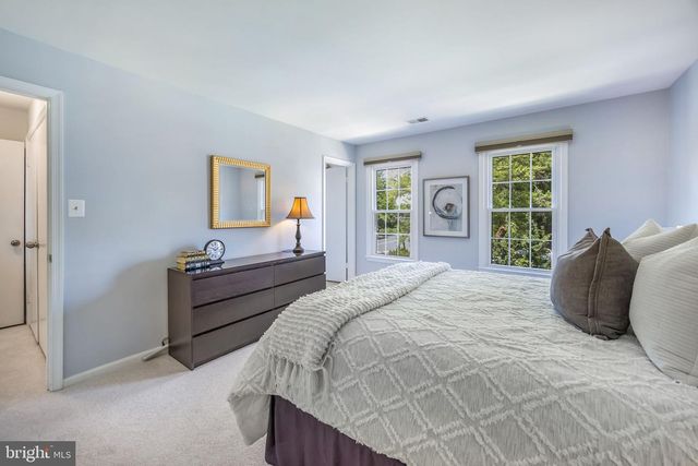 7595 CHRISLAND CV, Falls Church, VA 22042