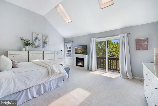 7595 CHRISLAND CV, Falls Church, VA 22042