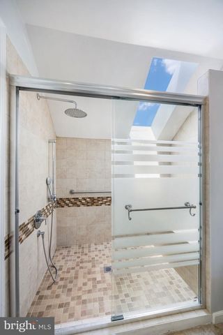 7595 CHRISLAND CV, Falls Church, VA 22042