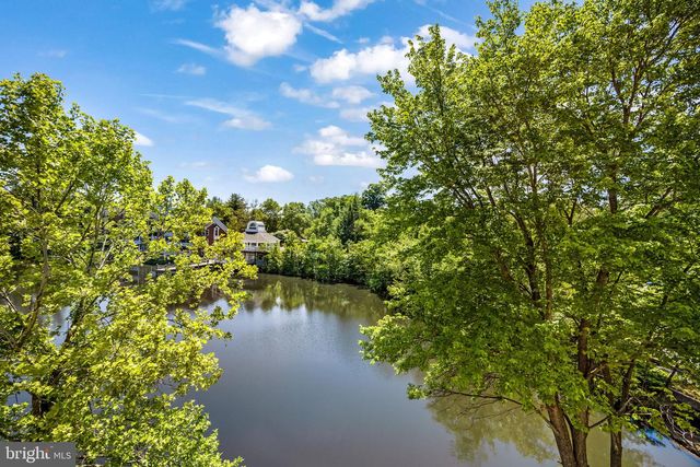 7595 CHRISLAND CV, Falls Church, VA 22042
