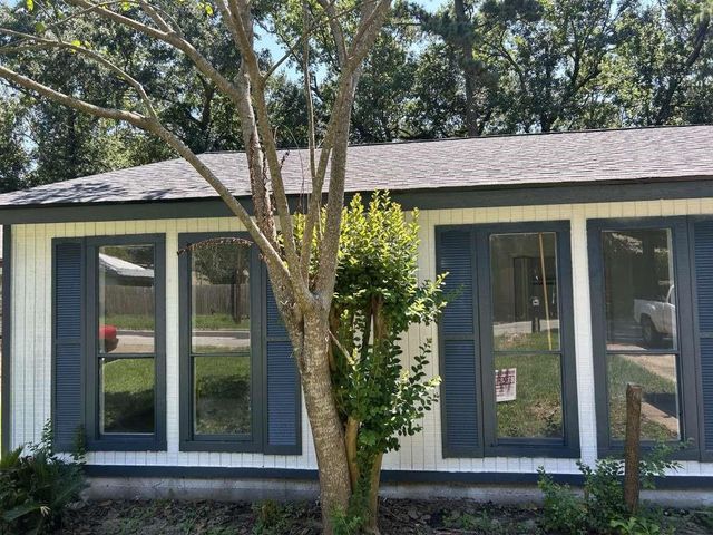 3030 Winding Way, Huntsville, TX 77340