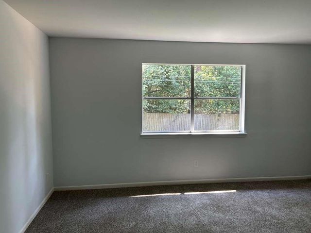 3030 Winding Way, Huntsville, TX 77340