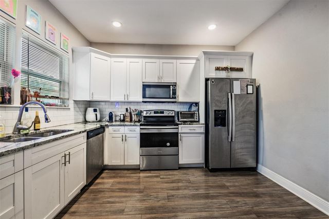 2334 W SPRUCE STREET, Tampa, FL 33607