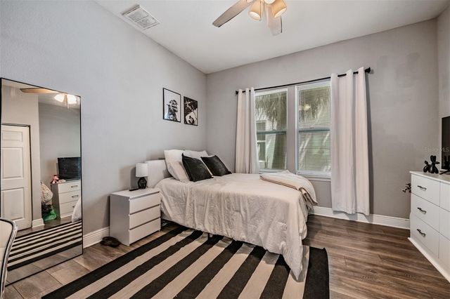 2334 W SPRUCE STREET, Tampa, FL 33607