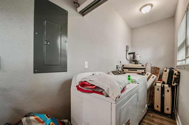 2334 W SPRUCE STREET, Tampa, FL 33607