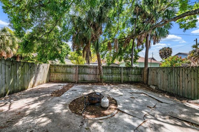 2334 W SPRUCE STREET, Tampa, FL 33607