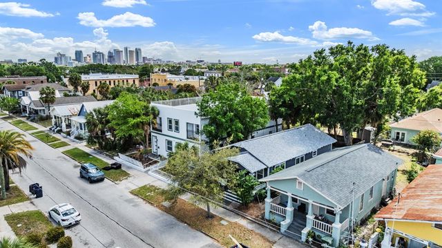 2334 W SPRUCE STREET, Tampa, FL 33607