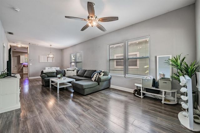 2334 W SPRUCE STREET, Tampa, FL 33607