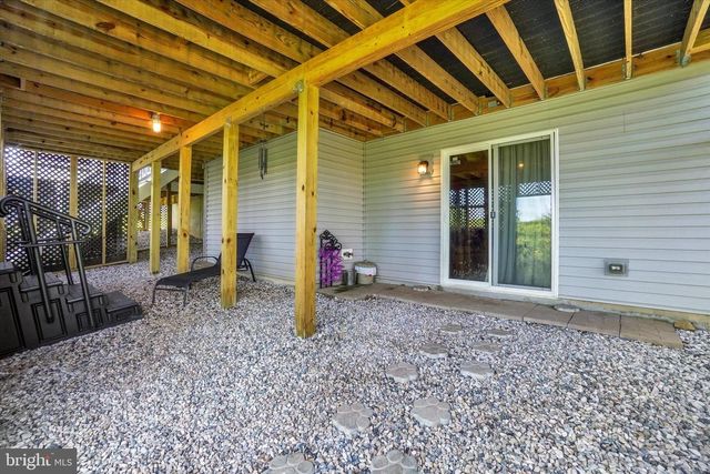 100 HOLLYHOCK DR, Manchester, PA 17345