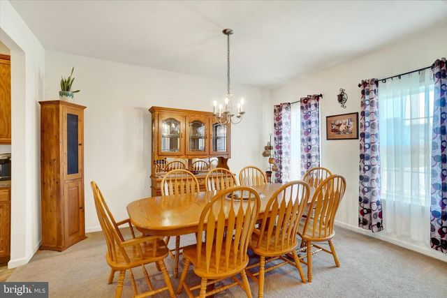 100 HOLLYHOCK DR, Manchester, PA 17345