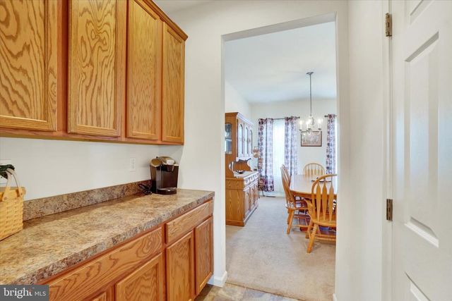 100 HOLLYHOCK DR, Manchester, PA 17345