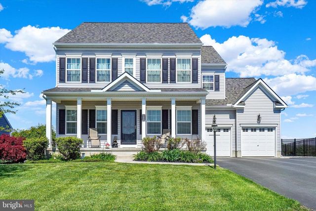 100 HOLLYHOCK DR, Manchester, PA 17345