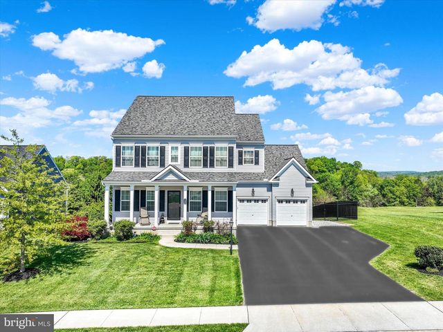 100 HOLLYHOCK DR, Manchester, PA 17345