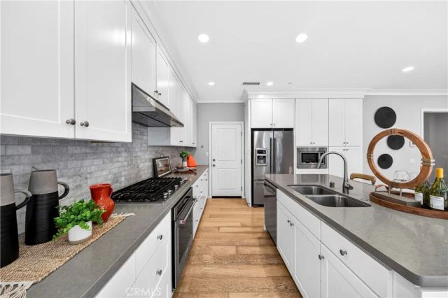 245 Rodeo, Irvine, CA 92602