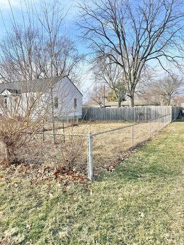 222 E 29th Street, Muncie, IN 47302