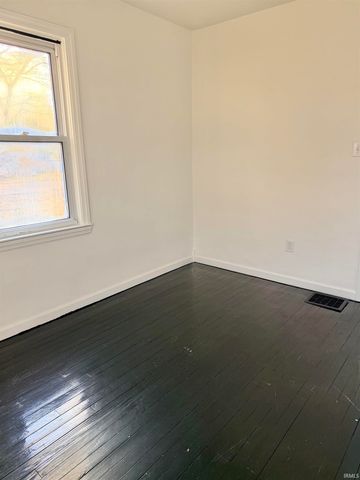 222 E 29th Street, Muncie, IN 47302