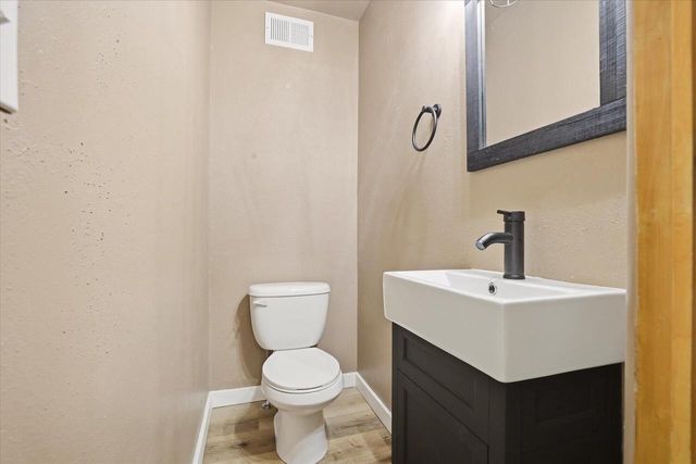 187 W Oak Grove STREET, Juneau, WI 53039