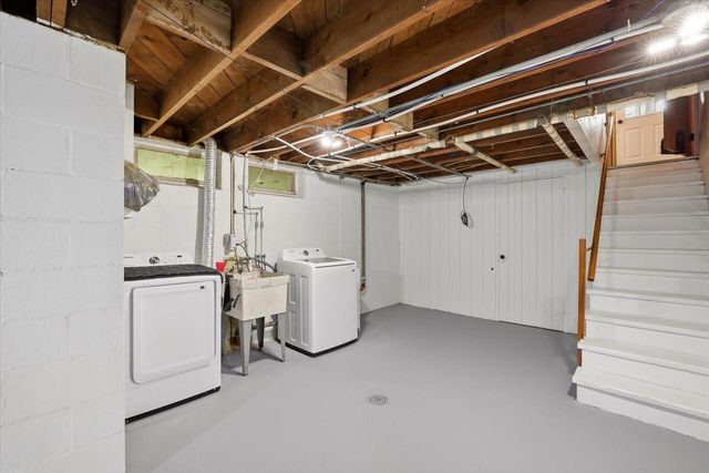 187 W Oak Grove STREET, Juneau, WI 53039