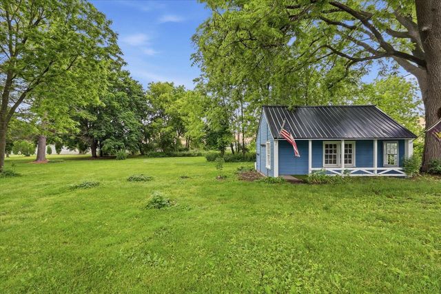 187 W Oak Grove STREET, Juneau, WI 53039