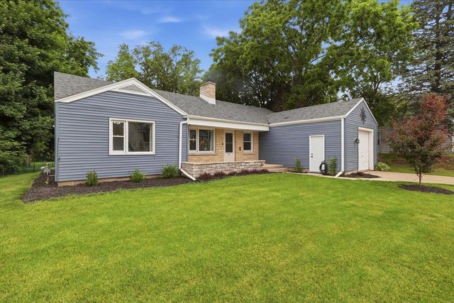 187 W Oak Grove STREET, Juneau, WI 53039